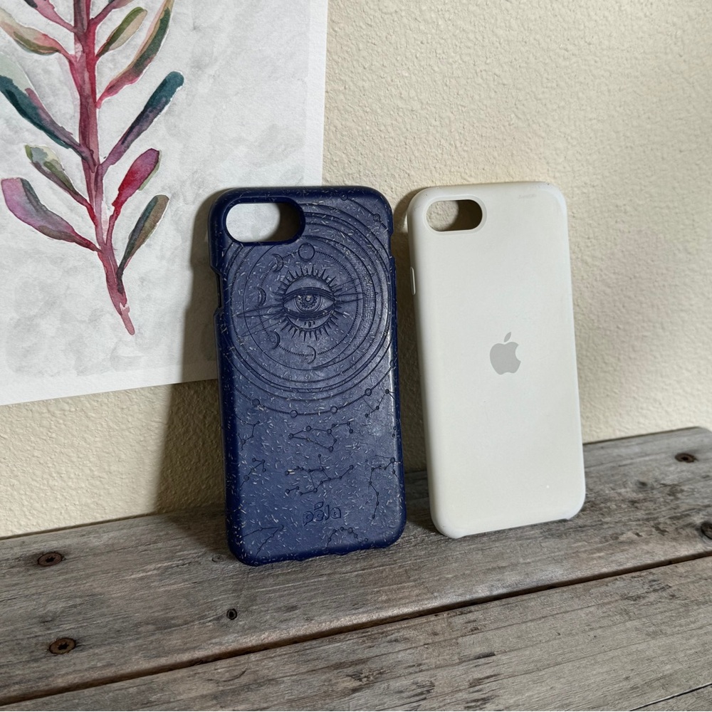 iPhone SE 2nd Gen Case Apple White GUC (blue sold)